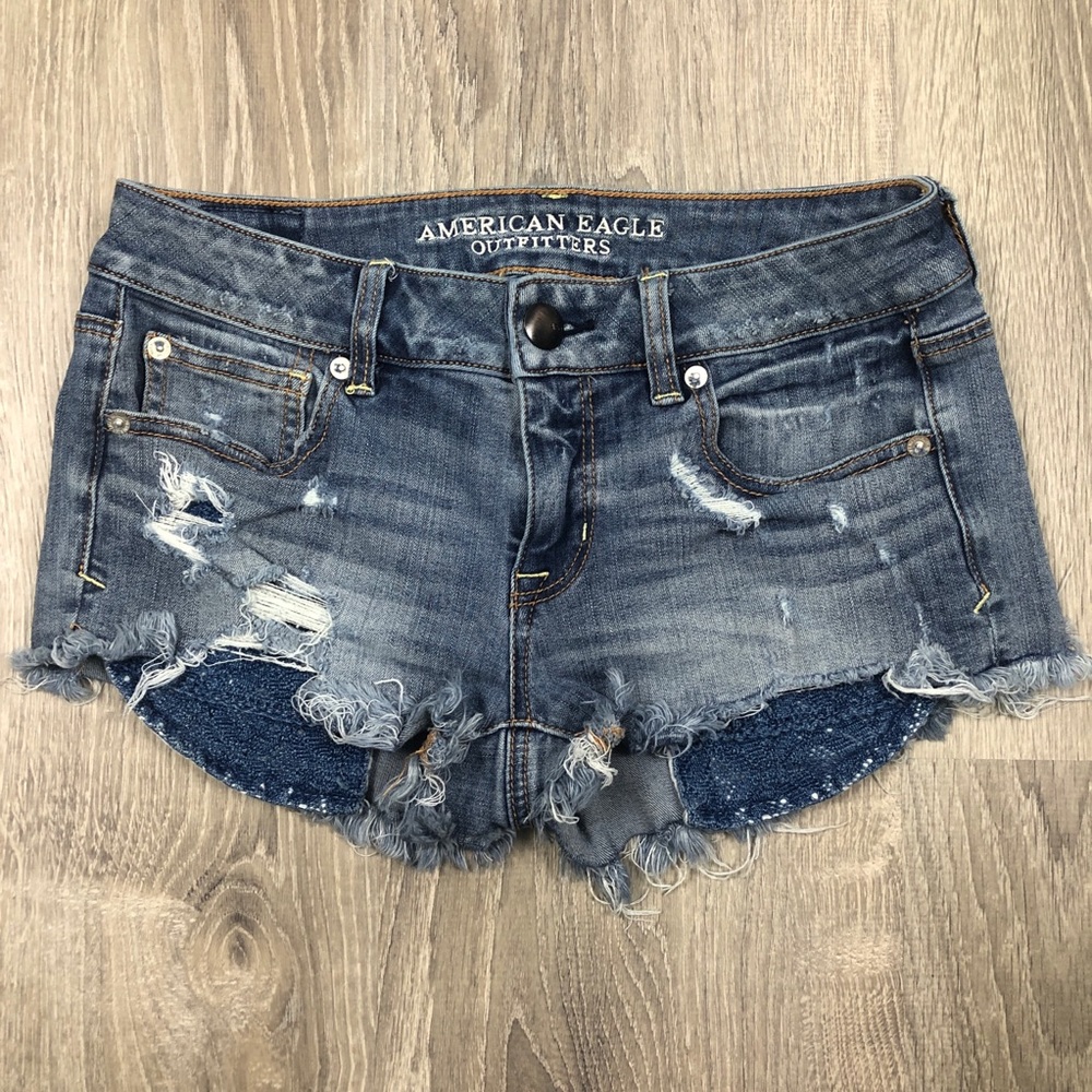 American Eagle Shortie jean shorts - size 4
